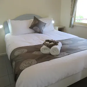Crystal Cascades Holiday park